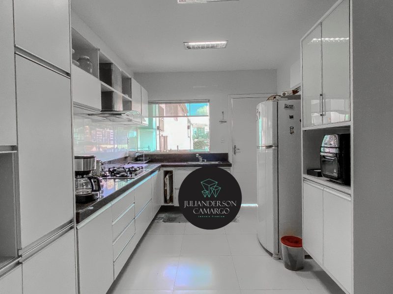 E456526F-0B41-4BDA-93F0-C0C215F170C9